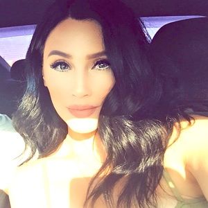 Meet your Posher, Gina